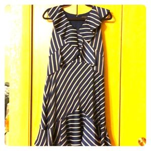 Size 6 Banana Republic dress